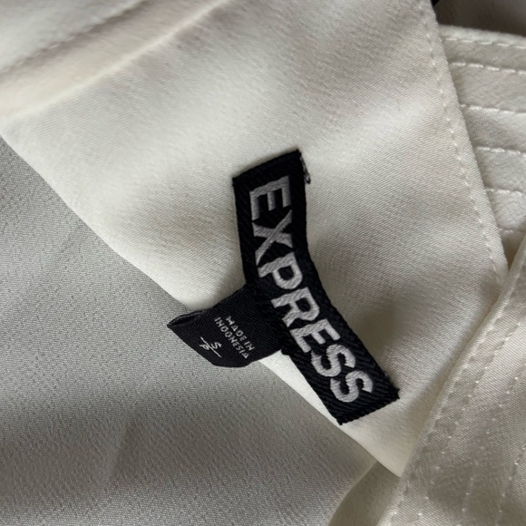 NWT Express Side Strap Tank - Picture 4 of 5